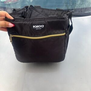 Igloo Black Duffel Bag with Gold Accents